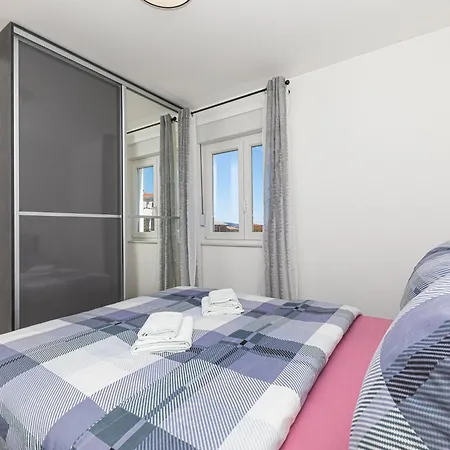 Appartement Two Bedroom With Sea View And Balcony Kaštela